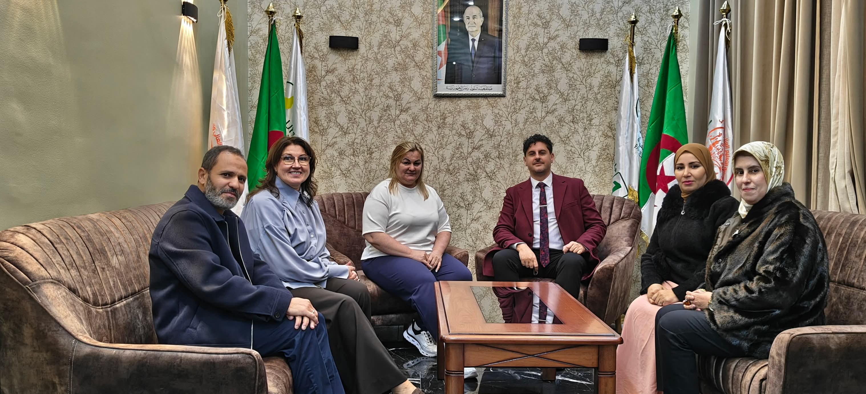 صور من زيارة الاساتذة الاجانب لجامعة وهران1