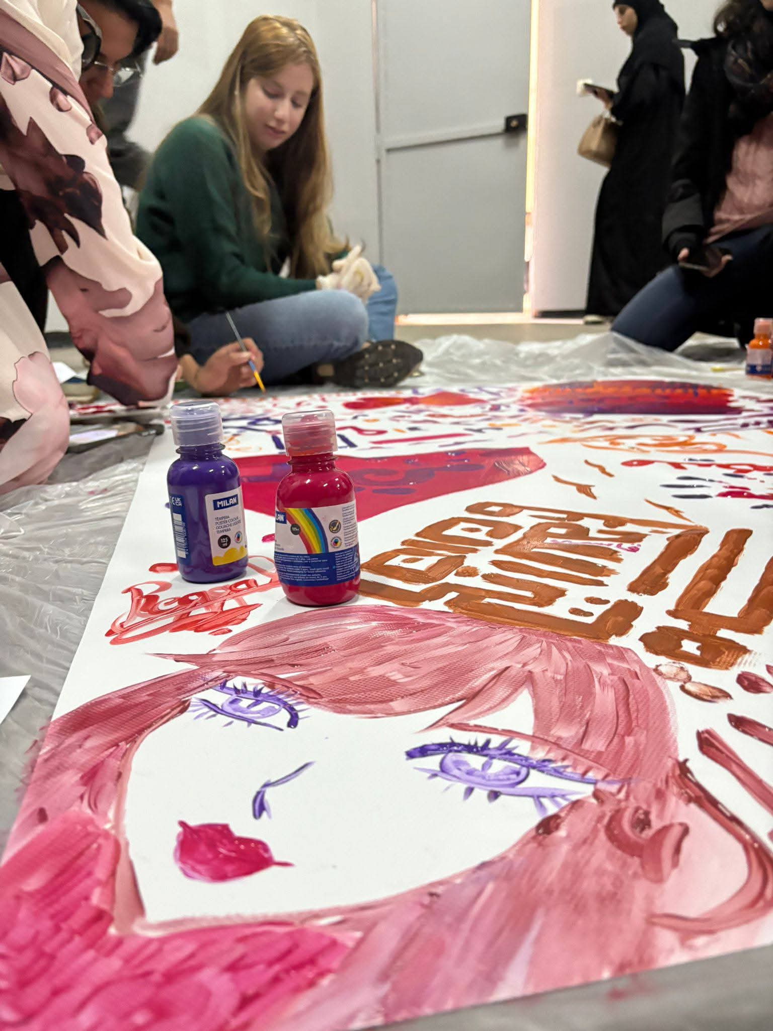 صور من بعض ورشات الاستاذة إنماكولادا جارو سانشيز بمعهد الفنون بجامعة وهران 1، استاذة محاضرة بجامعة أليكانتي - إسبانيا