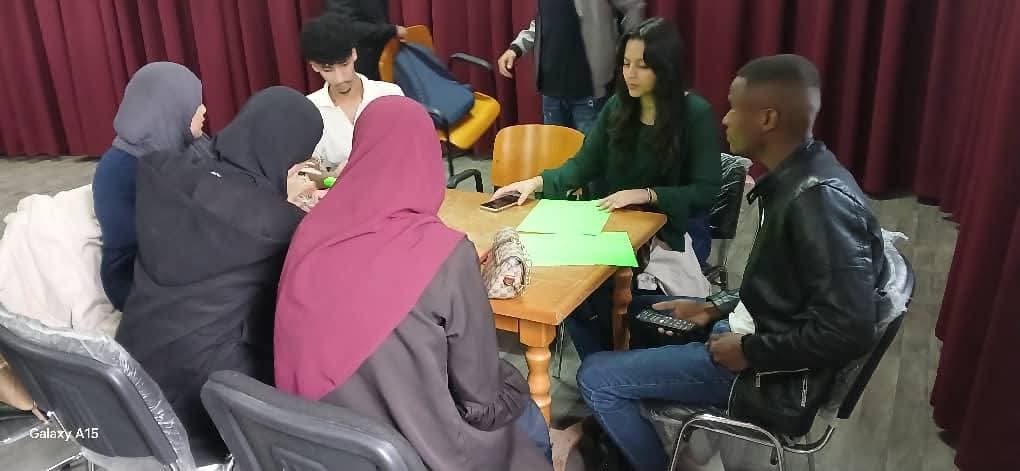 صور من بعض ورشات الاستاذة إنماكولادا جارو سانشيز بمعهد الفنون بجامعة وهران 1، استاذة محاضرة بجامعة أليكانتي - إسبانيا