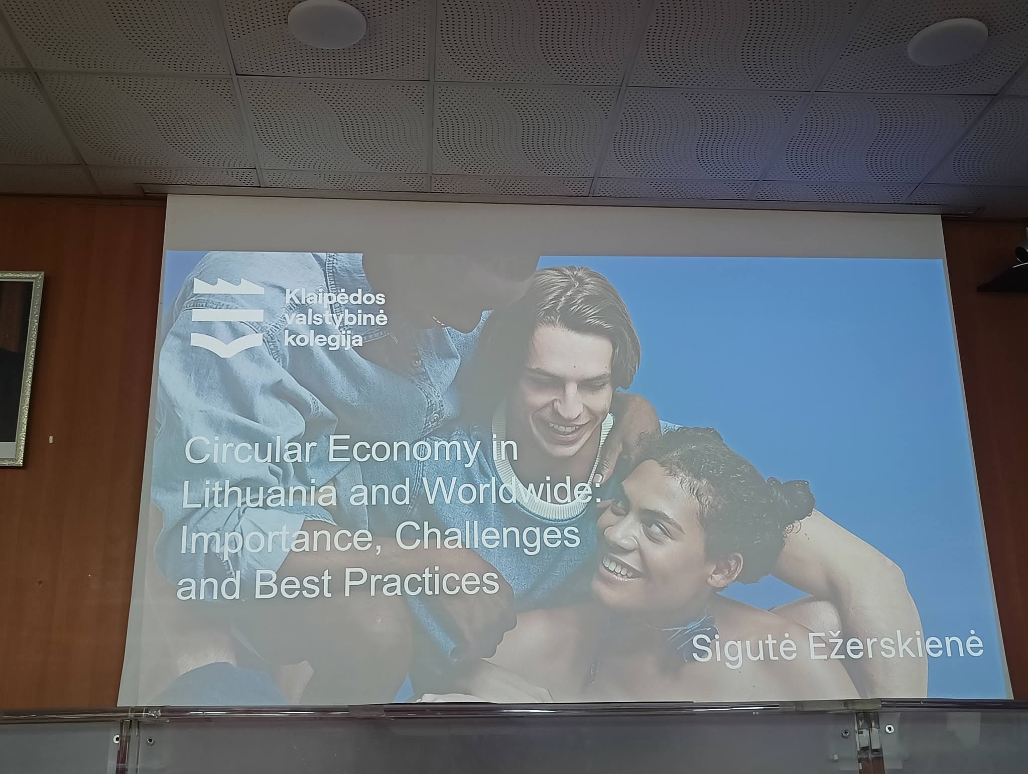 بعض الصور من ورشات السيدة سيغوت إيزرسكيني، محاضرة في قسم تكنولوجيا الأغذية والتغذية في كلية كلايبيدوس فالستيبيني - ليتوانيا