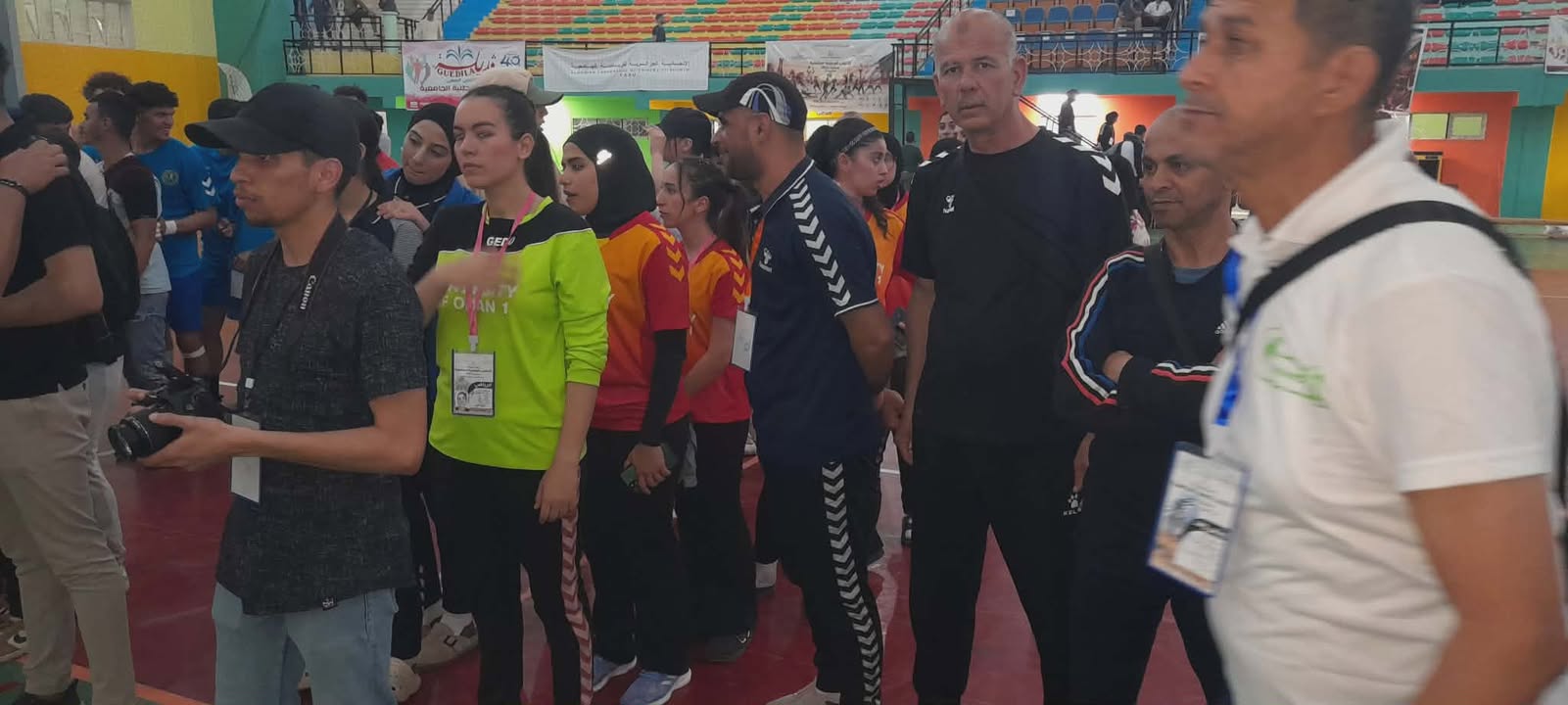 L'université de Oran 1 présente à la ville universitaire de Wahran sa première médaille d'or après que l'équipe féminine de handball ait remporté la coupe universitaire lors du match final aux dépens de l'université Jigel avec un score de 27-22