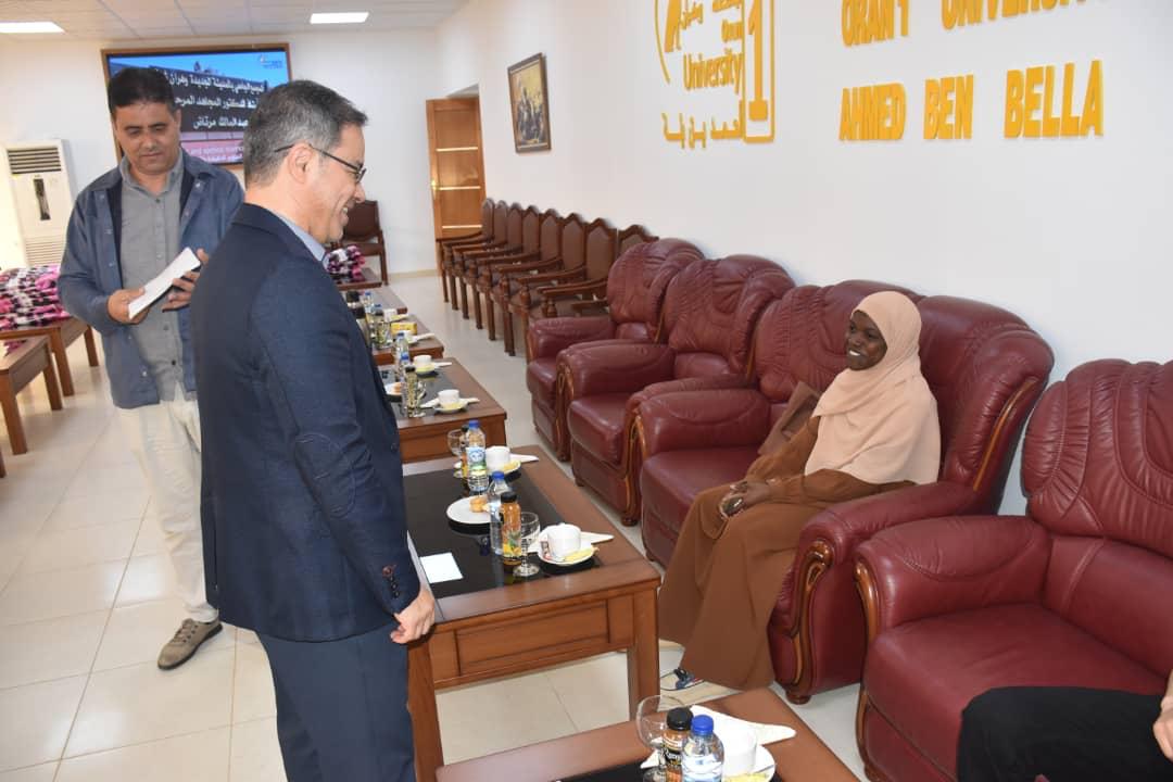 نهنئ ونشجع الطالبة دكلي شاهينز، من مدينة أدرار، لحصولها على المركز الثالث في المسابقة الوطنية لتلاوة القرآن الكريم، والتي شارك فيها نحو 350 متسابقاً. أقيمت المسابقة في تلمسان في الفترة من 14 إلى 18 أبريل 2026، 