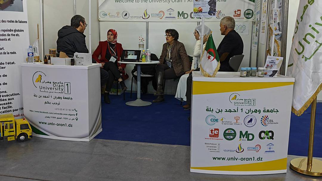 مشاركة جامعة_وهران1_أحمد_بن_بلة في الطبعة الخامسة عشرة للصالون الدولي للطاقات المتجددة في الجزائر